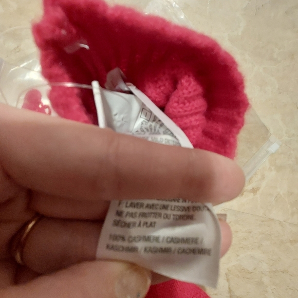 100% Cashmere gloves bnwt size L/XL - Picture 2 of 4